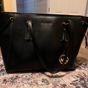 Michael Kors tote. Black.